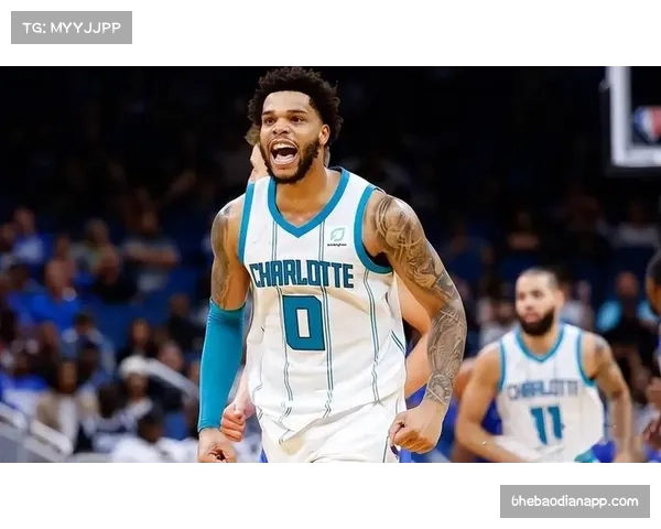 黄蜂提速逼抢风格克制活塞阵地战,后场强度提升对手失误率 黄蜂提速逼抢风格克制活塞阵地战,后场强度提升对手失误率